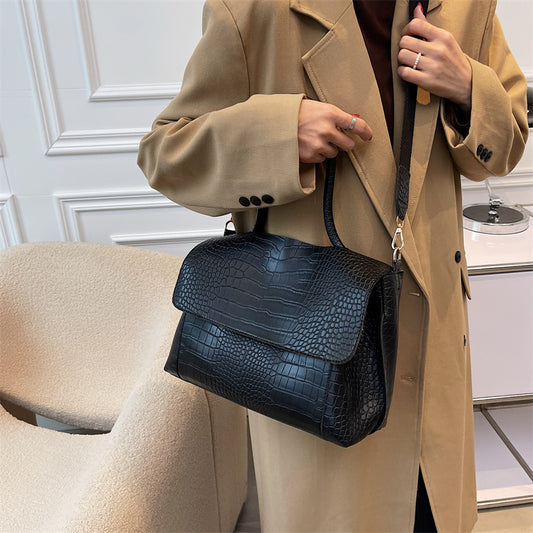 Women's Large Capacity New Fashion Messenger Bag